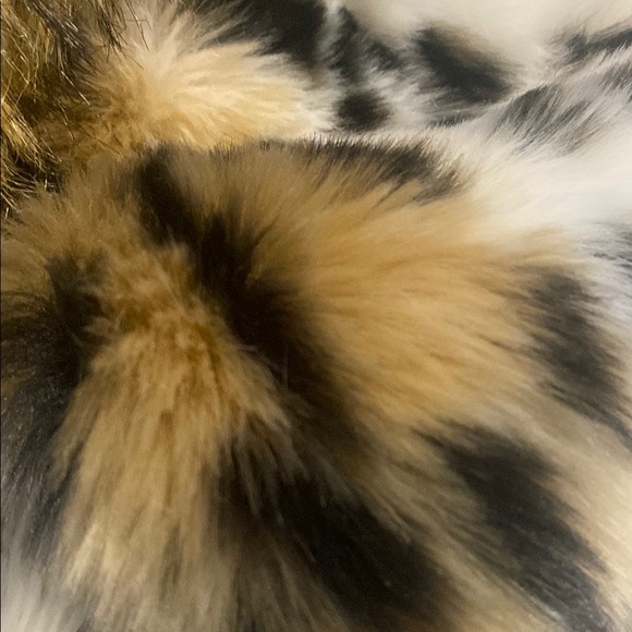 Fabulous Furs Leopard Print Faux Fur Jacket - Picture 4 of 10